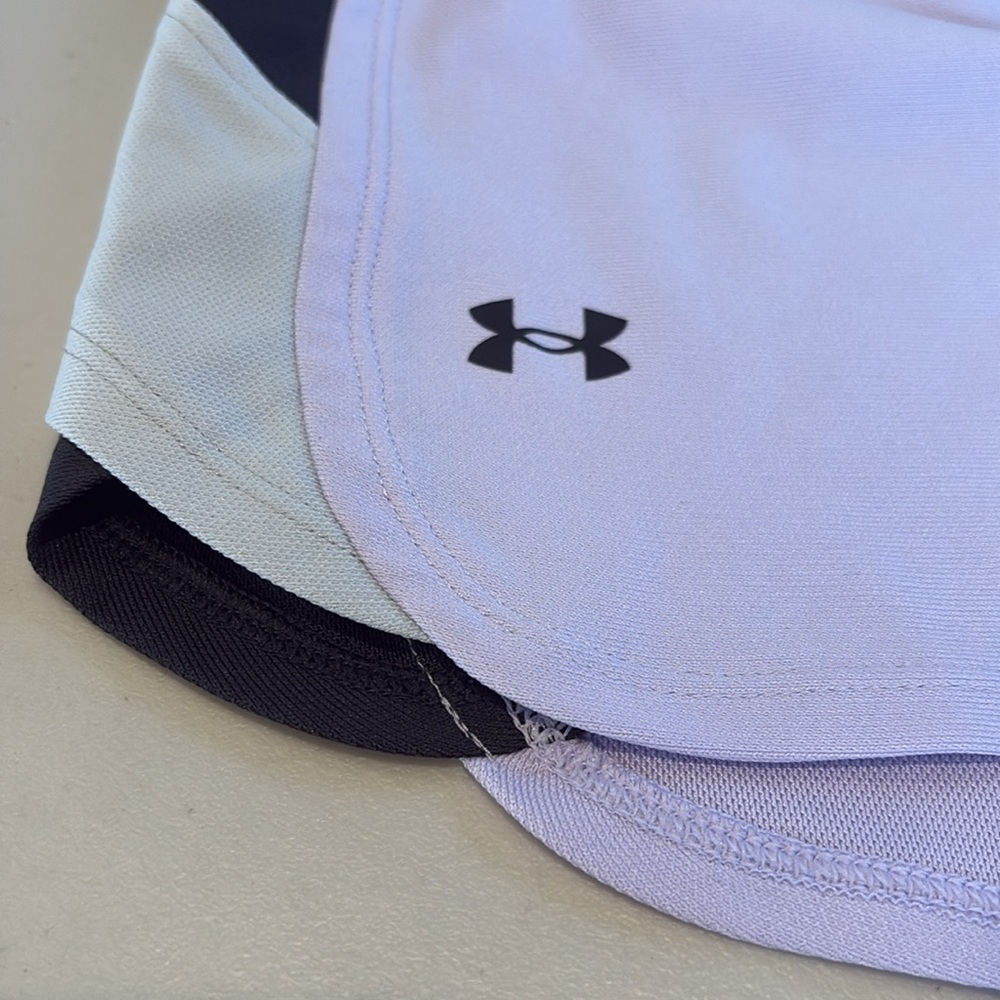Set of 2!  Under Armour - Women's play up  Athletic Shorts. Size Small. - Picture 4 of 13